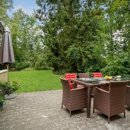Holiday home Gorgeous In Vaeggerlose With Kitchen *