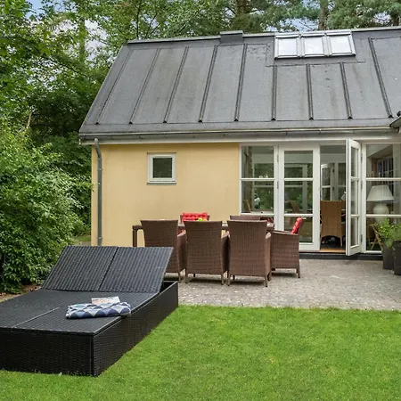 Gorgeous In Vaeggerlose With Kitchen Boto By